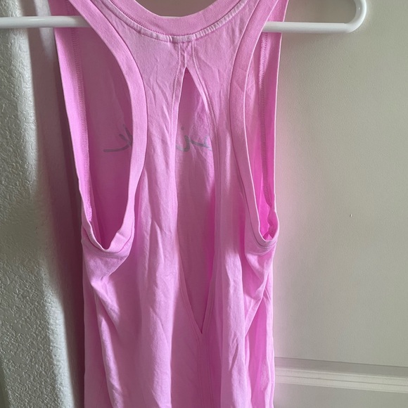 Pink tank top - Picture 2 of 3